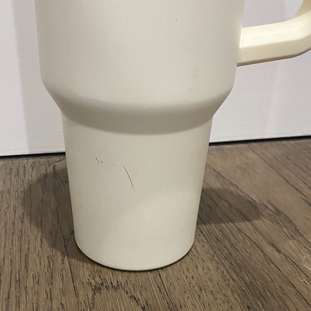 Stanley 40 oz. Quencher H2.0 FlowState Tumbler - Picture 2 of 3